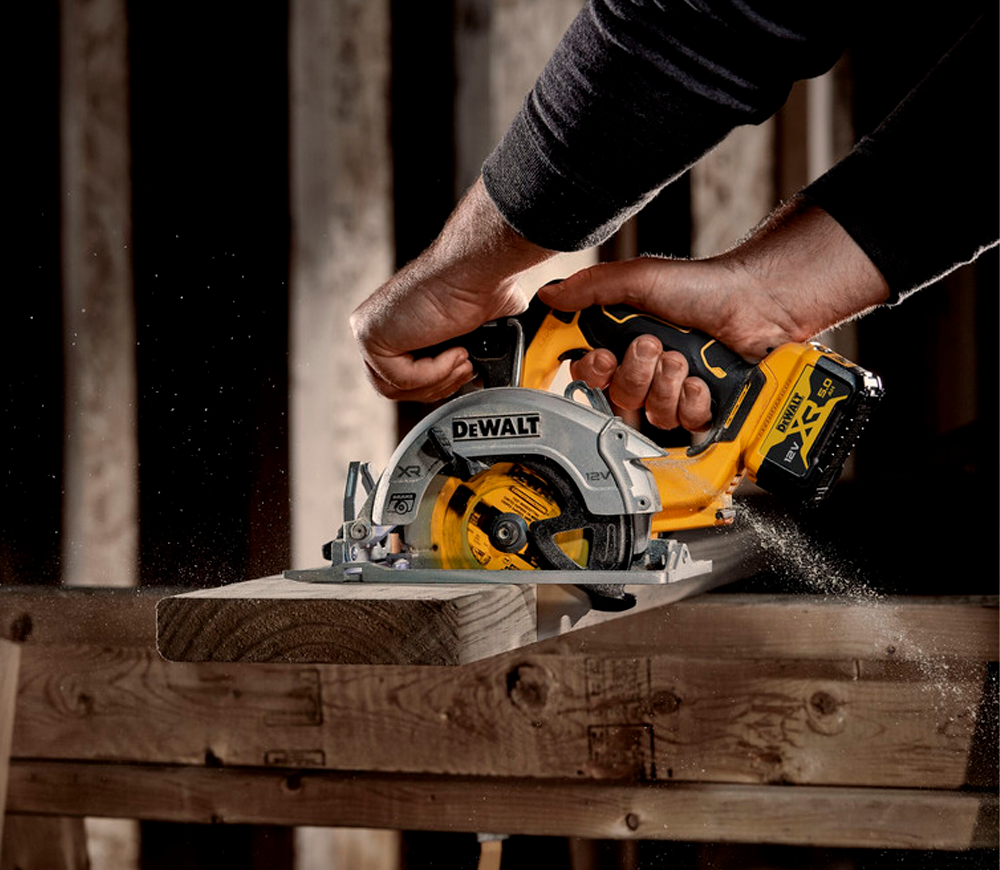 Fierăstrău circular cu acumulator (fără baterii) DEWALT DCS512N-XJ 140mm 12V photo 5