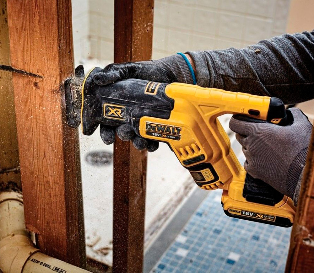 Сабельная пила аккумуляторная (без аккумуляторов) DEWALT DCS367NT 18В photo 2