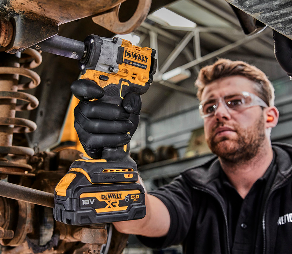 Mașină de înșurubat cu impact DEWALT DCF921N-XJ 18V photo 3
