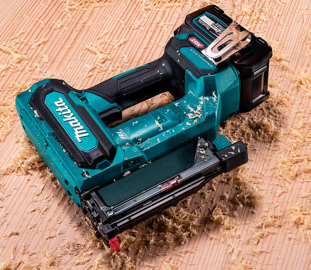 Capsator cu acumulator (fără baterii) MAKITA PT001GZ  40V photo 4