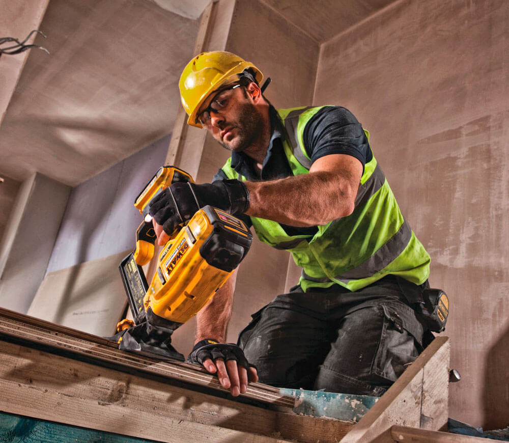 Pistol de bătut cuie cu acumulator (fără baterii) DEWALT DCN682N  18V photo 8