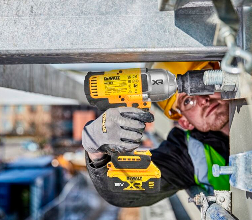 Mașină de înșurubat cu impact DEWALT DCF900P2T  1898Nm photo 3