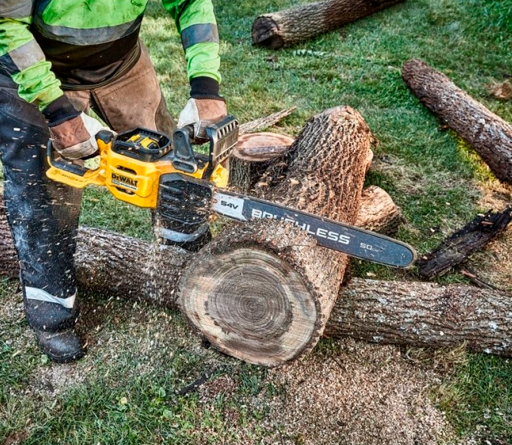 Цепная пила аккумуляторная DEWALT DCMCS575X1 500мм 54В 9Ач photo 1