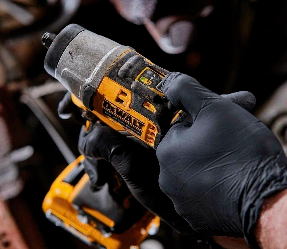 Mașină de înșurubat cu impact DEWALT DCF902N 200w 168Nm photo 4