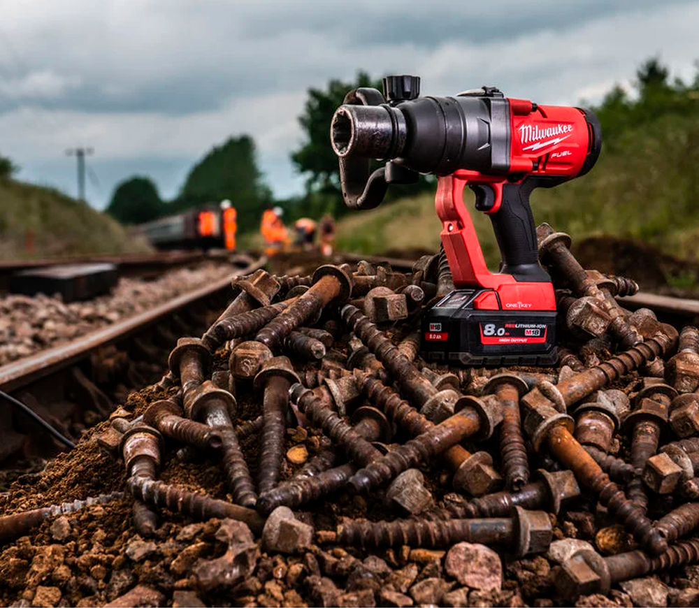 Mașină de înșurubat fără fir cu impact (fără bat) MILWAUKEE M18 ONEFHIWF1-802X ONE-KEY 2400Nm photo 3