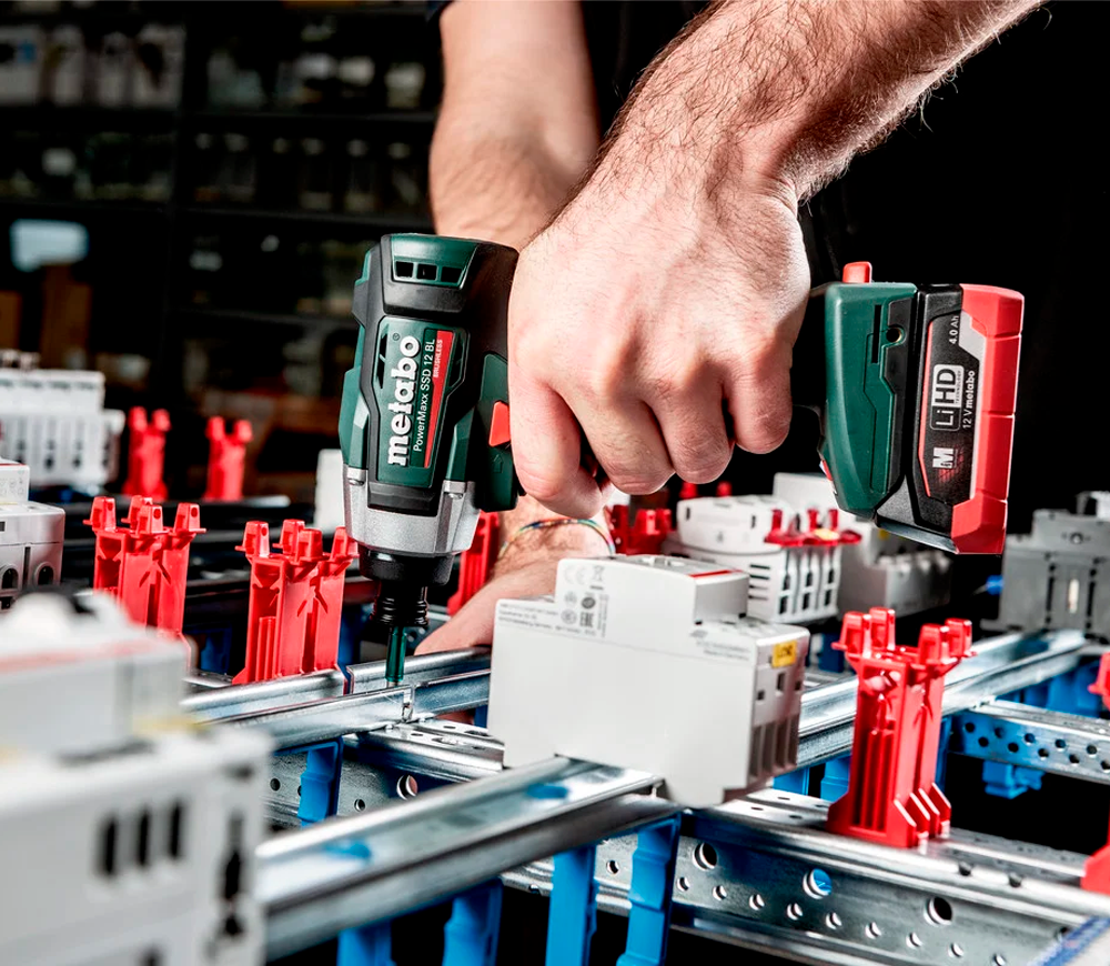 Винтовёрт аккумуляторный (без АКБ) METABO PowerMaxx SSD 12 BL 12В photo 0