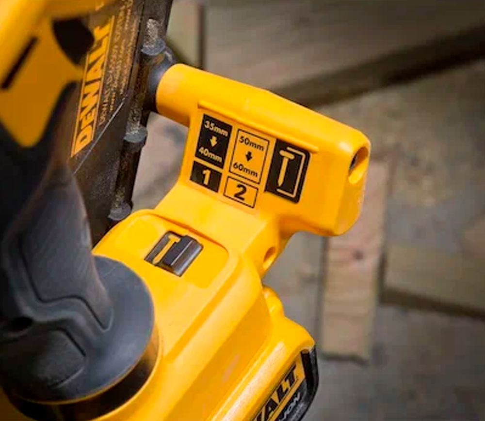 Nailer cu acumulator DEWALT DCN693P2 120bat/min 18V 5Ah photo 2