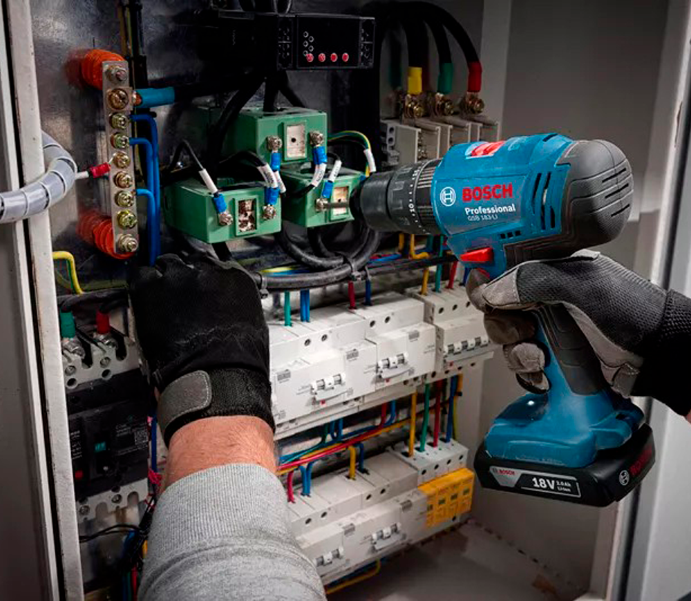 Mașină de înșurubat cu percuție cu acum. BOSCH GSB 183-LI 18V 2Ah photo 5
