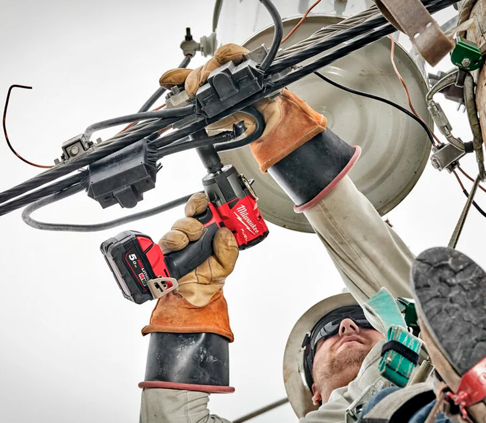 Mașină de înșurubat cu impact cu acumulator (fără bat) 18V MILWAUKEE M18 FMTIW2F38-0X 813Nm photo 7