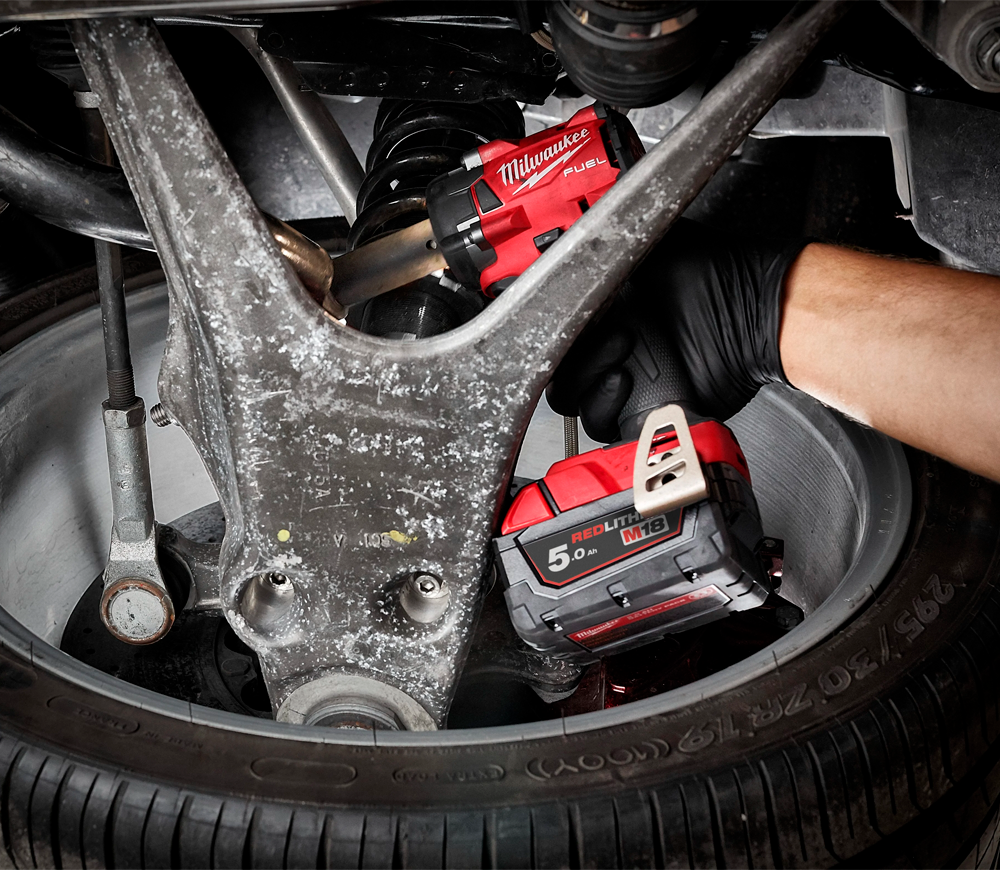 Mașină de înșurubat cu impact cu acumulator (fără bat) MILWAUKEE M18 FIW2F12-0 339Nm photo 2