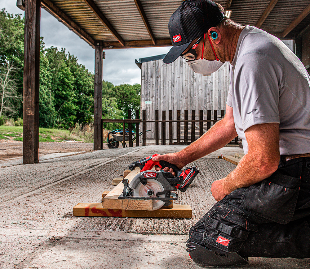 Fierăstrău circular cu acumulator (fără bat.) MILWAUKEE M18 FCS552-0 165mm 18V photo 8