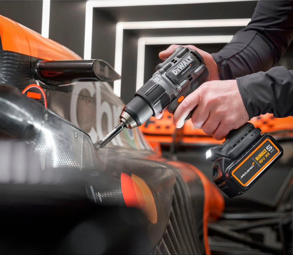 Set de unelte cu acumulator DEWALT McLaren F1 Team DCK200MP2T-QW photo 7