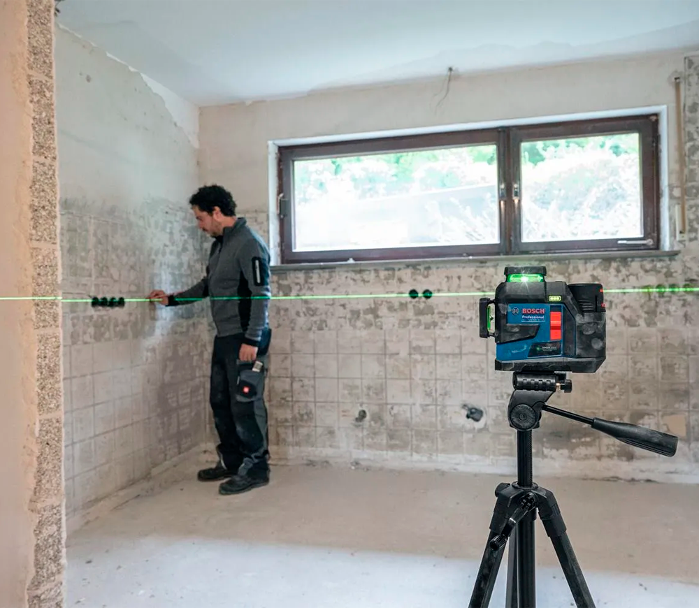 Лазерный уровень BOSCH GLL 12V-100-33 CG 3луча 30m photo 2