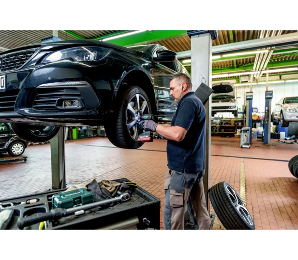 Mașină de înșurubat cu impact cu acumulator METABO SSW 18 LTX 550 BL 18V 4Ah 840Nm photo 2