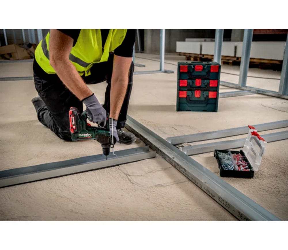 Перфоратор аккумуляторный (без АКБ) METABO BH 18 LTX BL 16 1.3Дж 18В photo 0