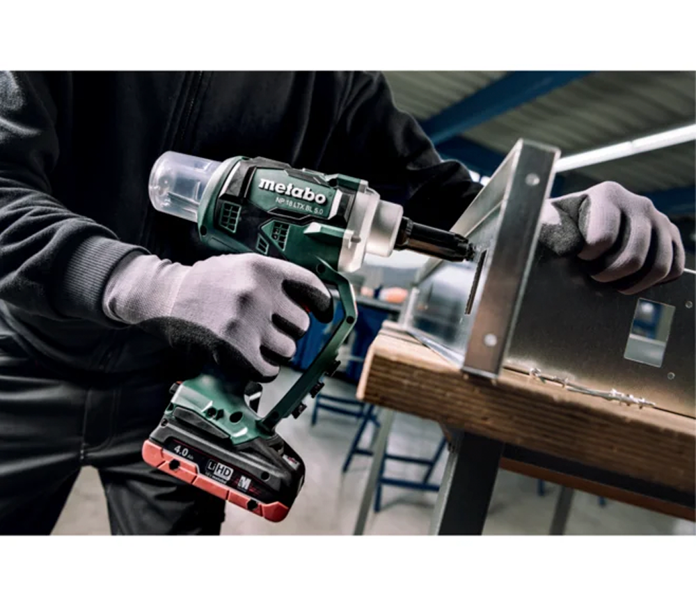Capsator cu acumulator (fără bat) METABO NP 18 LTX BL 5.0 18V photo 2