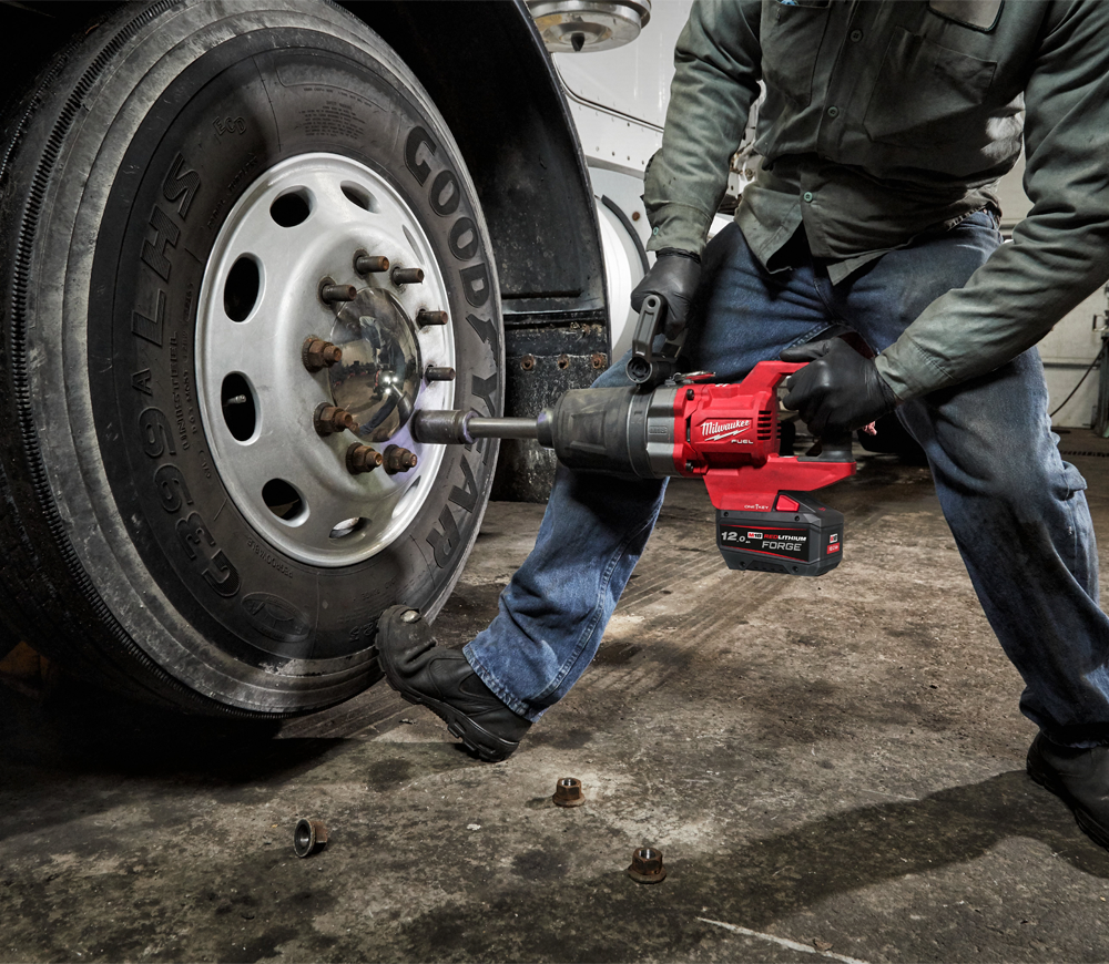 Mașină de înșurubat cu impact cu acumulator MILWAUKEE M18 ONEFHIWF1D-121C 18V 12Ah 2711Nm photo 4