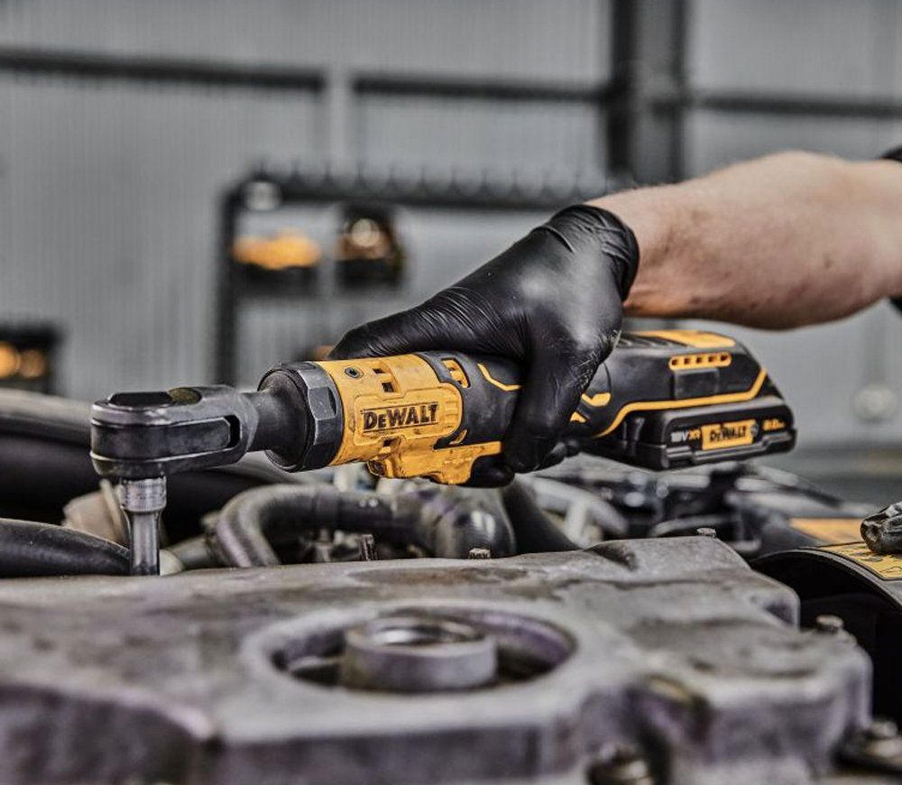 Cheie cu clichet fără fir (fără bat) DEWALT DCF512N-XJ 18  95Nm photo 4