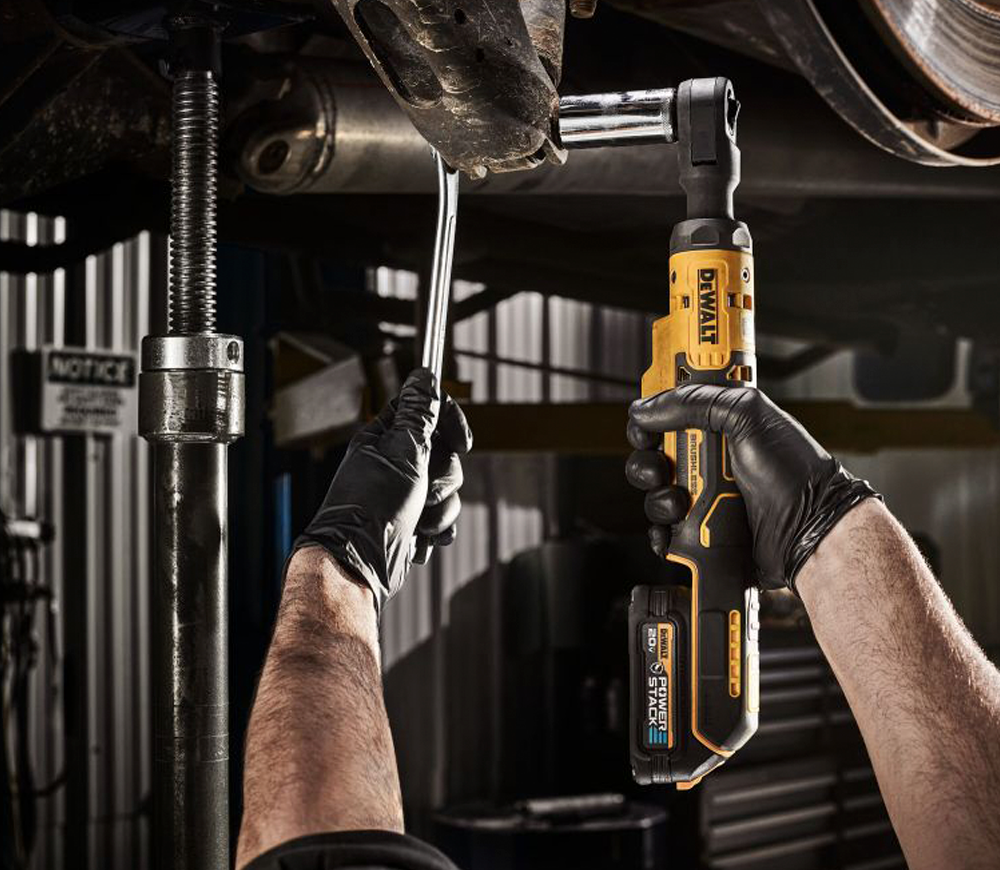 Cheie cu clichet fără fir (fără bat) DEWALT DCF512N-XJ 18  95Nm photo 6