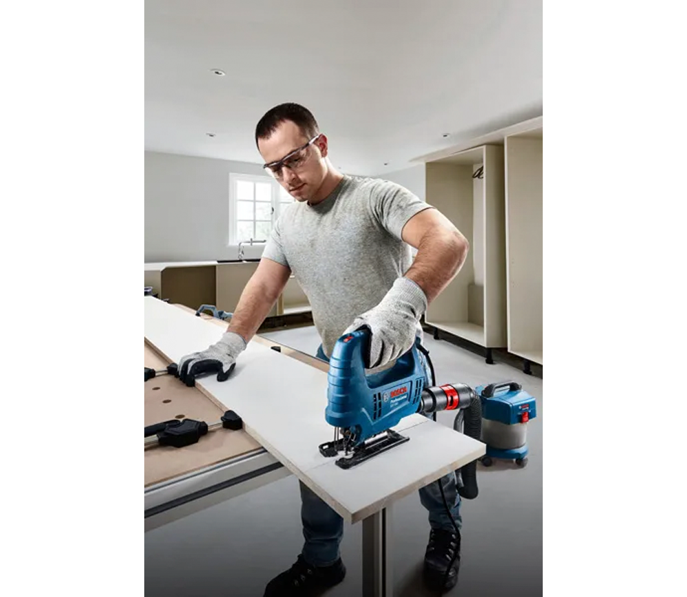 Лобзик BOSCH GST 680 500вт photo 1