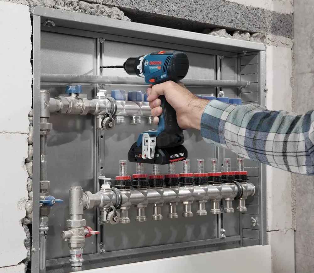 Mașină de înșurubat cu percuție cu acum. BOSCH PRO GSB 18V-65 18V 2Ah photo 0