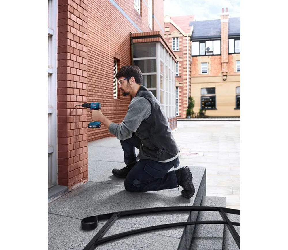 Mașină de înșurubat cu percuție cu acum. BOSCH GSB 185-Li 18V 2Ah photo 3