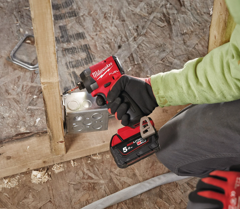 Șurubelnița cu acumulator сu impact (fără bat.) MILWAUKEE M18 FID3-0 18V photo 5