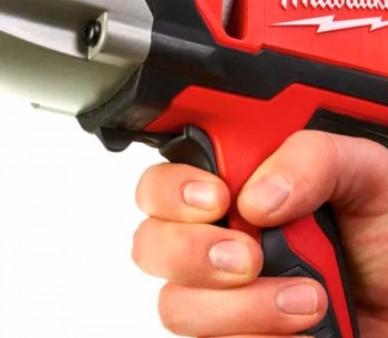 Mașină de înșurubat cu impact Milwaukee IPWE400R 725w 400Nm photo 3