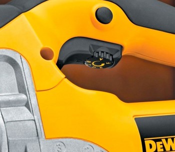 Fierăstrău pendular DEWALT DW331KT 701w photo 4