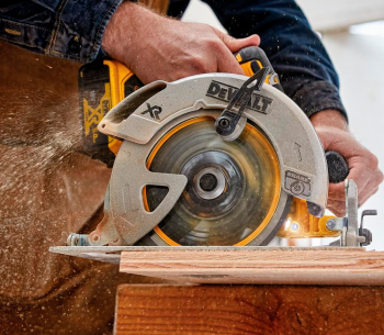 Fierăstrău circular cu acumulator (fără baterii) DEWALT DCS570NT 184mm 18V photo 4