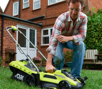 Mașină de tuns gazonul electrică RYOBI RLM13E33S 1300w 330mm photo 6