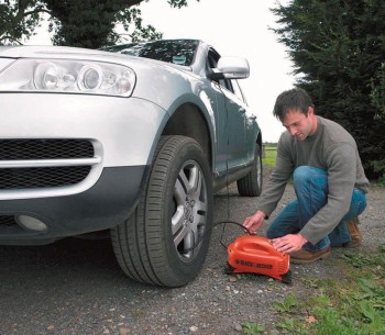 Compresor auto BLACK&DECKER ASI200 100w 8.3bar 10l/min photo 1