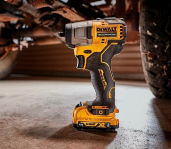 Mașină de înșurubat cu impact DEWALT DCF902N 200w 168Nm photo 1