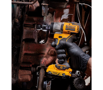 Mașină de înșurubat cu impact DEWALT DCF902N 200w 168Nm photo 5