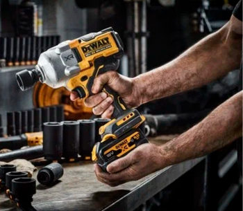 Mașină de înșurubat fără fir cu impact DEWALT DCF961H2T-QW  2372Nm photo 4