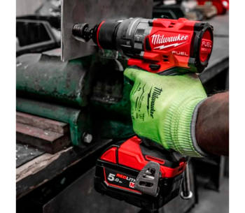 Шуруповёрт аккумуляторный MILWAUKEE FPD3100P-502P 18В 5Ач photo 1