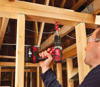 Шуруповёрт аккумуляторный ударный MILWAUKEE M18 BPD-402C  18В 4Ач photo 5