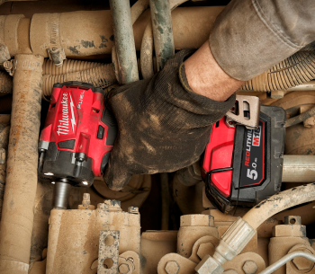 Mașină de înșurubat cu impact cu acumulator (fără bat) MILWAUKEE M18 FIW2F12-0 339Nm photo 1