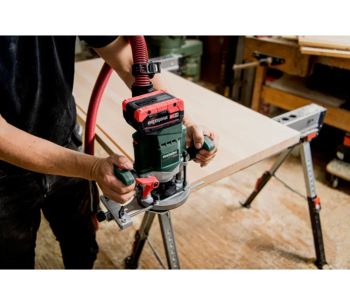 Mașină de frezat cu acumulator (fără bat) METABO OFV 18 LTX BL 12 18V photo 0