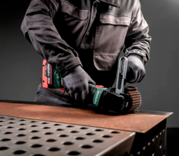 Mașină de șlefuit cu lamele fără fir (fără bat) METABO SVB 18 LTX BL 200  200mm 18V photo 0