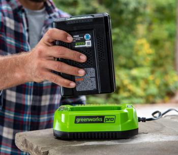 Зарядное устройство + аккумулятор Greenworks GSK60B2 200вт 60В 2A photo 1